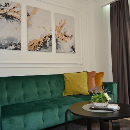 Luxury City Studios Curtea de Argeş Extérieur photo